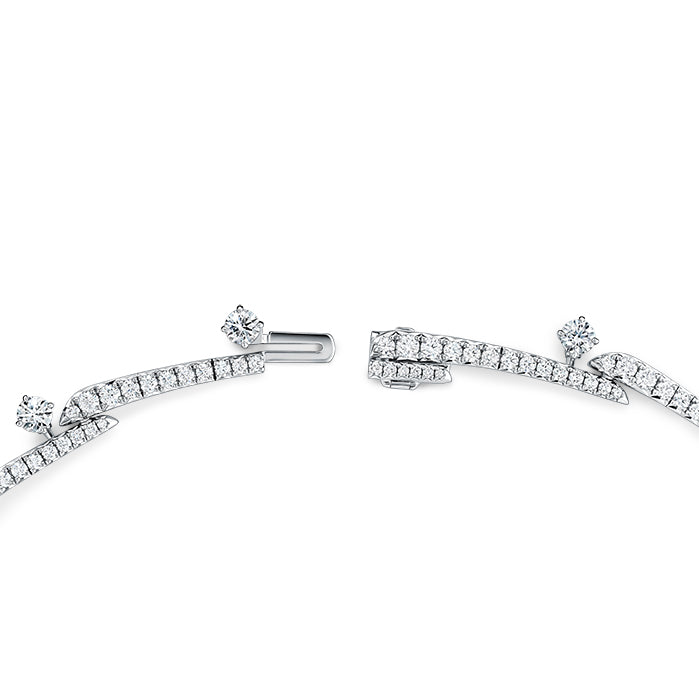 Vela Crossover Pavé Necklace