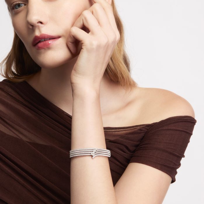 VELA French Cut Pavé Diamond Bangle