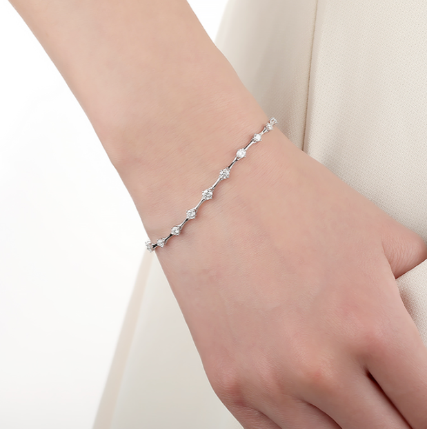 Mariposa Cadence 0.64-1.24ctw Diamond Bolo Bracelet