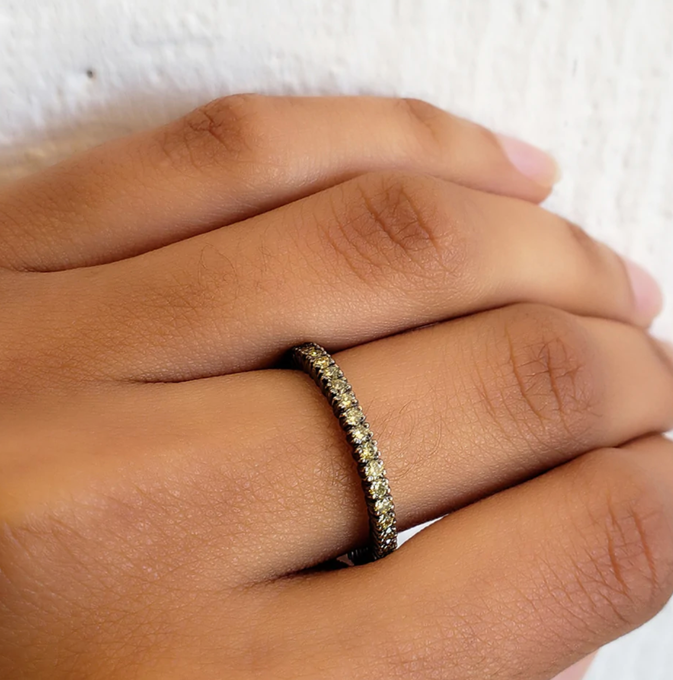 Mariposa Stackable Prong Green Diamond Band